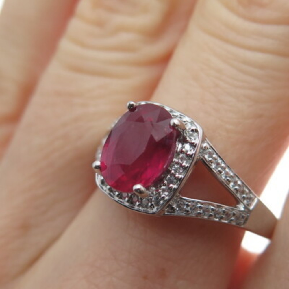 DSMK 925 Sterling Silver Real Oval-Cut Ruby & White Topaz Ring Size 7.25 - Picture 2 of 9